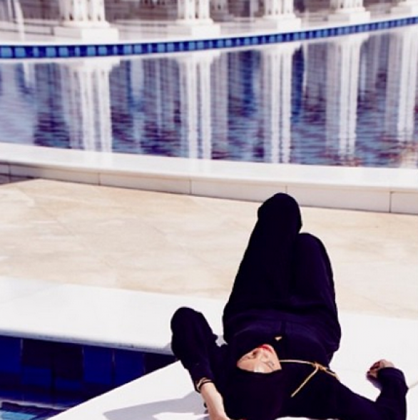 WISE NEWS: Rihanna kicked out of Abu Dhabi Mosque