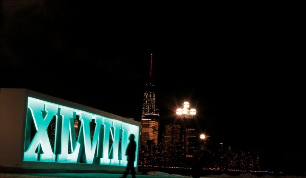 Seattle Seahawks Or Denver Broncos? Send Tweets And Paint The Empire State Building Lights In Your Team’s Colors