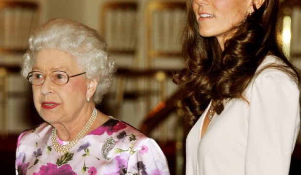 Kate Middleton fears Queen Elizabeth favors Meghan Markle, Prince Harry