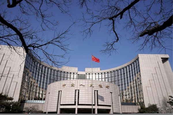 Chinese Central Bank Disinfects, Destroys Cash to Reduce Coronavirus Infection