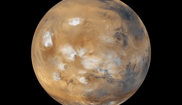 The Mars Ice Caps Might Hold the Last Vestiges of Life on Mars With Less Water Left