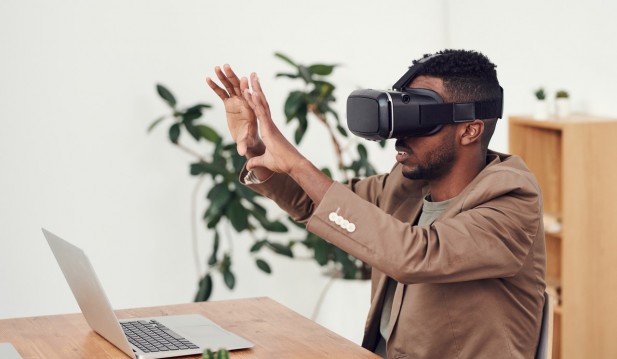 Three Tips To Deliver A Truly Immersive Training Experience With AR