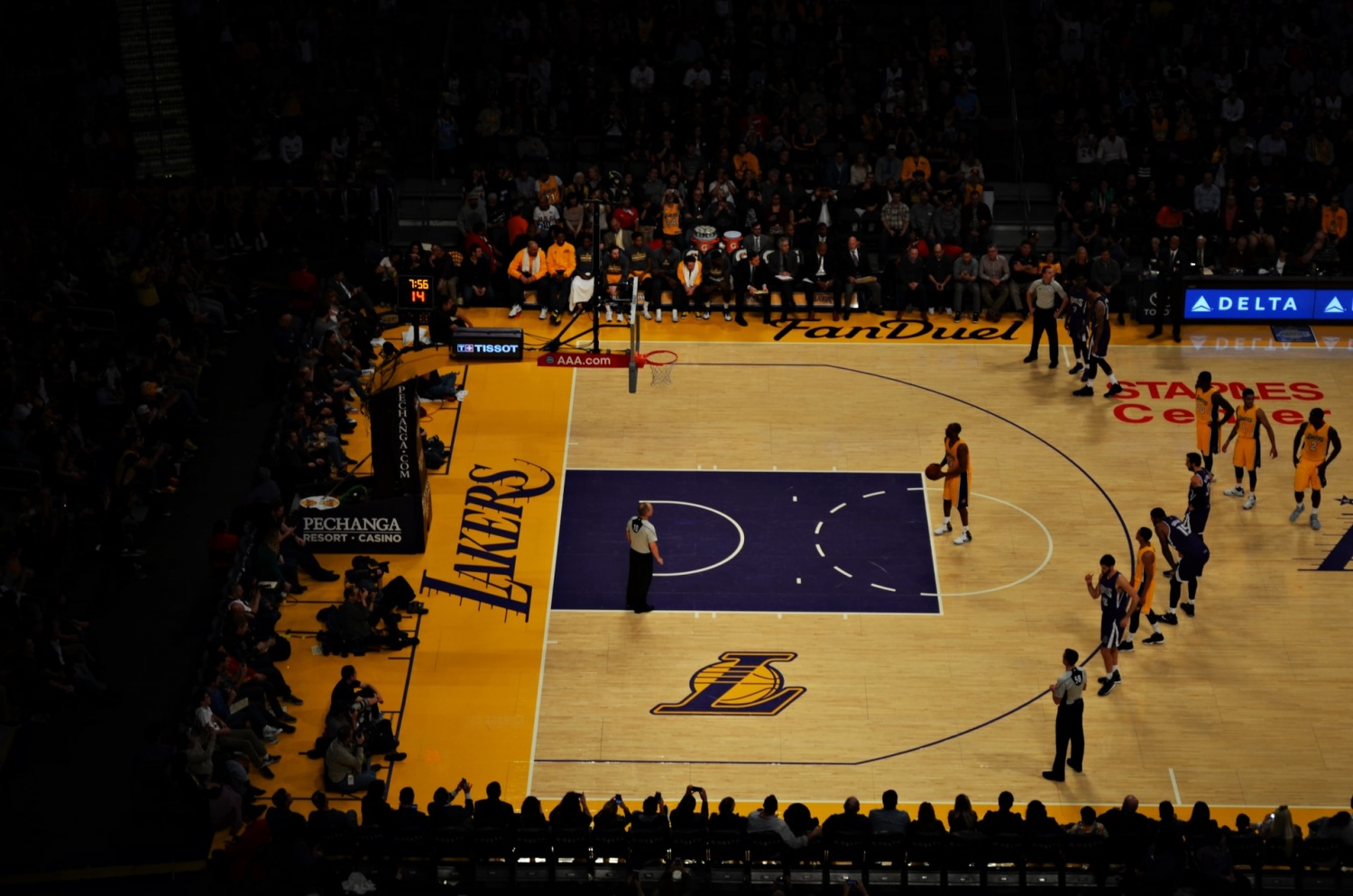 NBA Return: LA Lakers Looking to Replace Avery Bradley ...