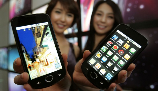 Samsung Launch New Smart Phones
