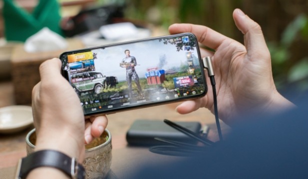 Most popular mobile games to play at home