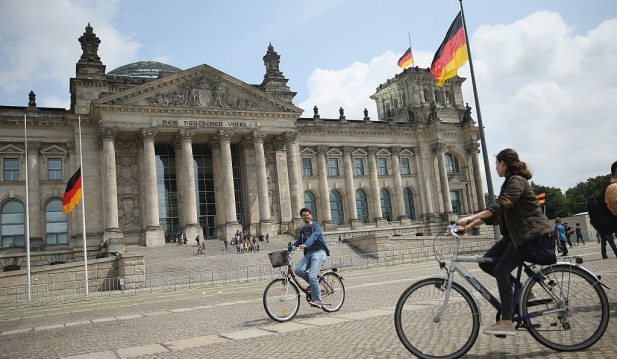 German Leaders React To Greek Aid Agreement