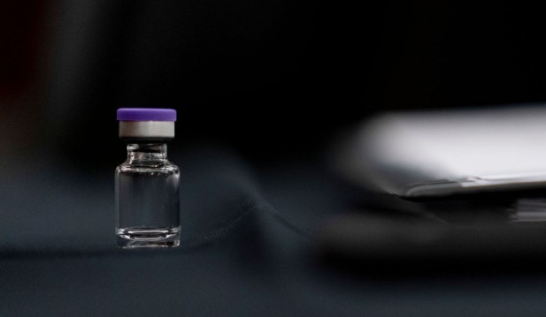 Pfizer's COVID-19 Vaccine Obtains FDA Panel Approval