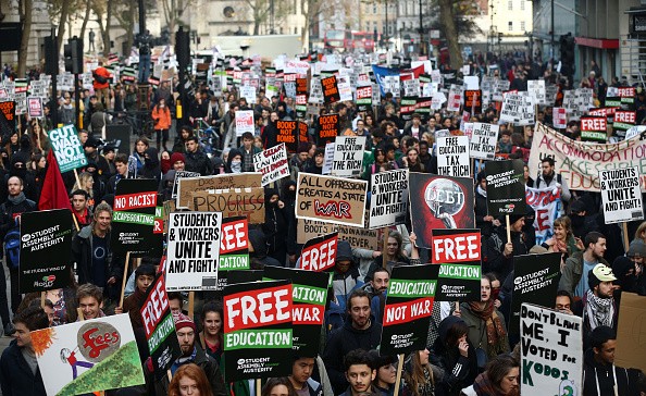A UK Petition Aiming to Reduce University Student Tuition Fees Sign by Over 200,000 People