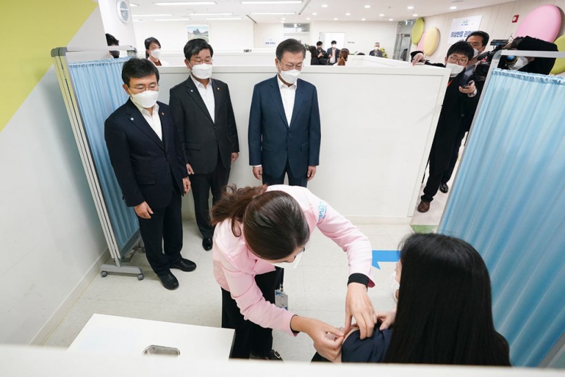 South Korea Starts First AztraZeneca Covid-19 Vaccinations