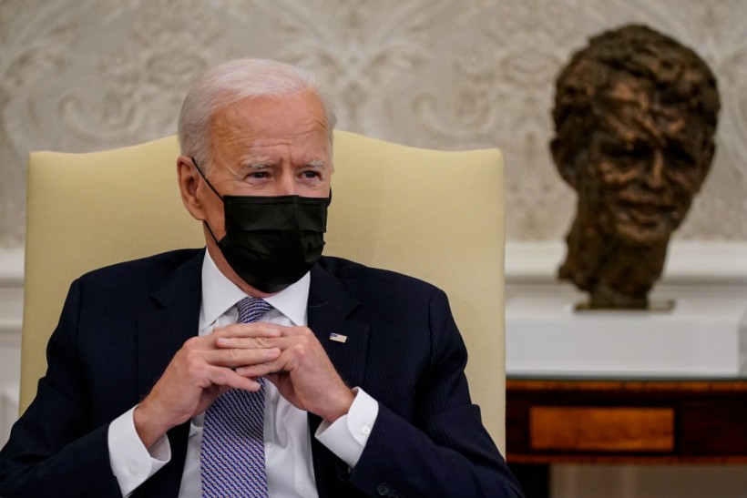 Biden Urges Putin to Ease Tensions on Ukraine's Border, Proposes Summit in a Call
