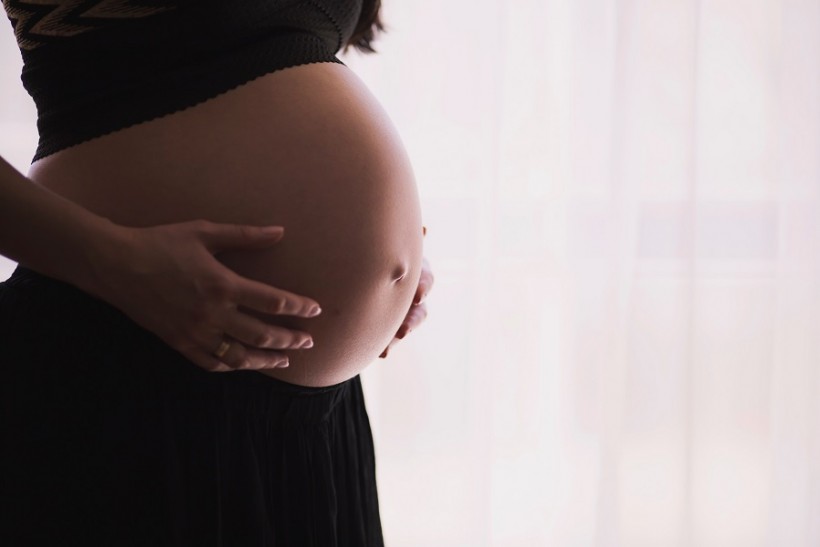 CDC Finds Pfizer, Moderna COVID-19 Vaccine No Safety Risks for Pregnant Women