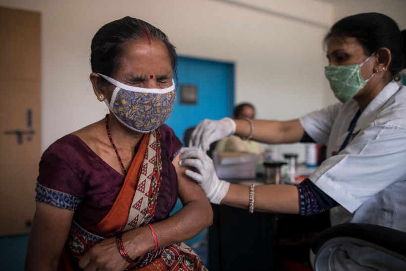 India records more than 300,000 covid infections in a single day