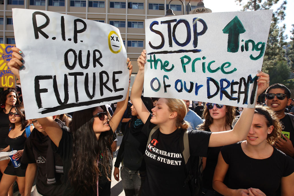 Student Loan Crisis: What Will Happen If Biden Doesn't Cancel Debt