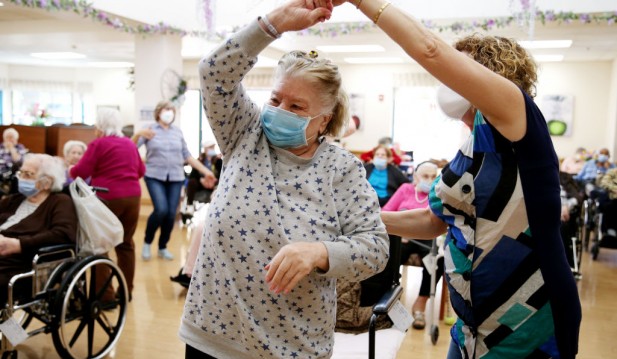 Los Angeles Nursing Facility Holds First Social Event Since Start Of Pandemic