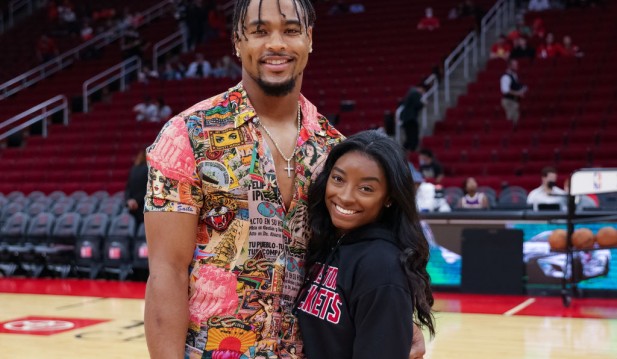 Simone Biles Engaged to Texans Star Jonathan Owens: Close-Up Look at Engagement Ring, Best Reactions and More! 