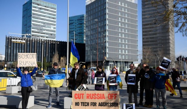 Russia-Ukraine War: Experts Predict “Collapse” in Russian Economy Amid Ukraine Invasion, Massive Sanctions