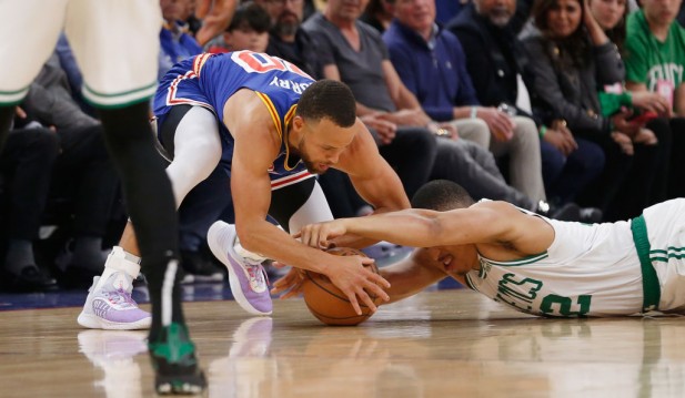 Stephen Curry Injury: What Is Ligament Sprain, How.Long Does it Take to Heal?