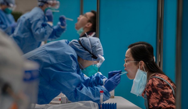 Fourth Wave Scare: China Ramps up Medical, Military Personnel in Shanghai to Test 25 Million Residents for COVID-19