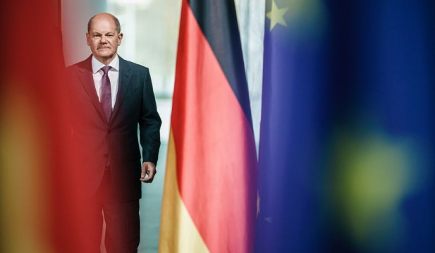 German Chancellor Scholz Ignores Zelensky Request Over Sending Weapons, Fears the Move Could Lead to Escalation, Third World War