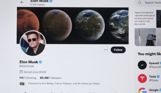 Twitter Payments Coming Soon? Elon Musk Hints “Slight Cost” for Business, Government Users