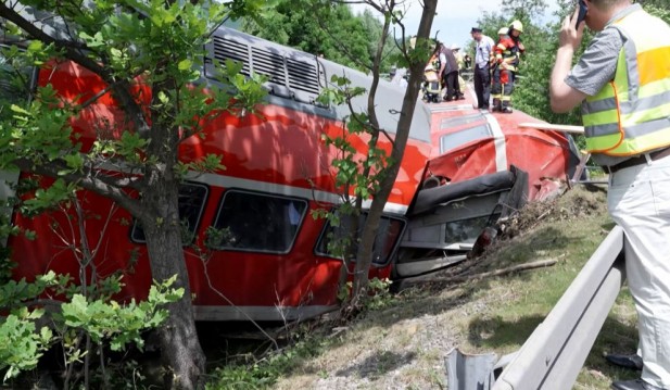 Train in Germany Accidentally Gets Off Track,  Killing 4 People