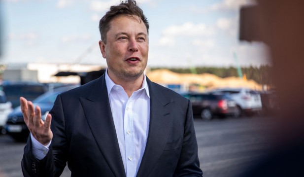 Elon Musk Tweets Plan To Buy Manchester United; Is He Serious?