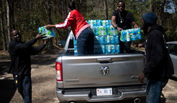 Jackson Water Crisis: Mississippi National Guard Begins Handing Out Water as Main Facility Fails