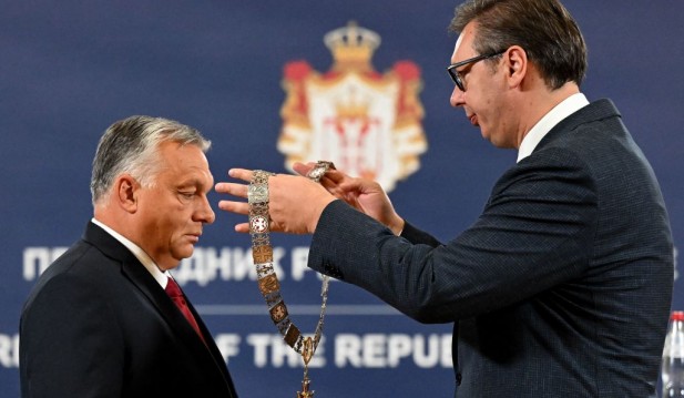 Hungarian PM  Encourages Lifting of Russian Sanctions Which Caused EU Problems