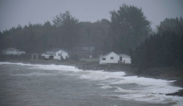 Hurricane Fiona in Canada: Videos Show Major Damage as Houses Get Washed Away to Ocean