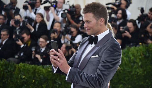 Tom Brady Attends Wedding Without Gisele Bündchen as Divorce Rumors Intensify