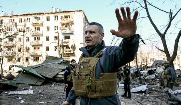 Volodymyr Zelensky Blames Kyiv Officials for False Claims Regarding Emergency Shelters