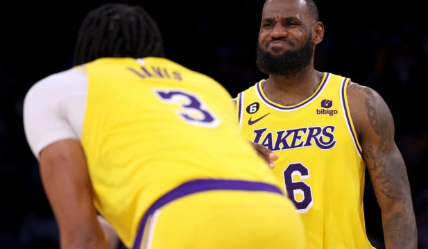 Lakers vs. Pacers: LA Mocked After Blowing 17-Point Lead, LeBron James Hit with Heavy Trolling 