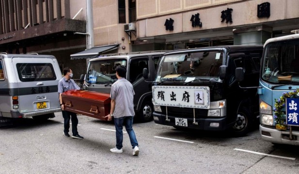 China COVID-19 Cases Surge But No Official Number on Infections from Government, Crematoriums, Funeral Homes Reportedly Overloaded