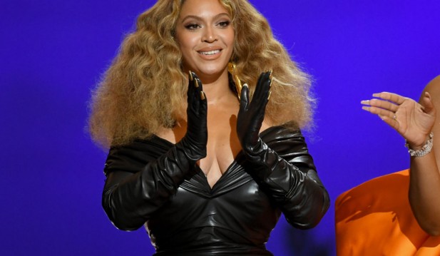 Why Beyoncé Dubai Performance Divide Fans?