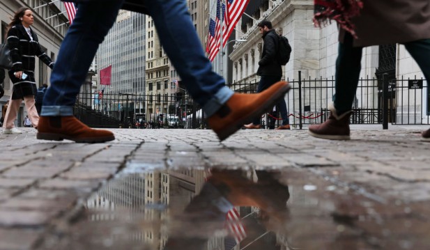 US Economy Grows 2.1% in 2022 Despite High Inflation, Rising Interest Rates