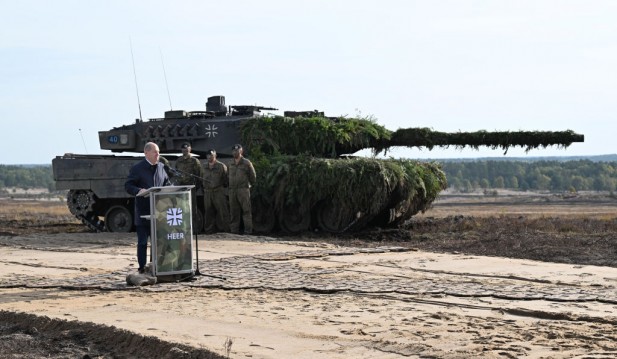 Germany’s Leopard Tanks Support for Ukraine Sparks Mix Reactions from Citizens