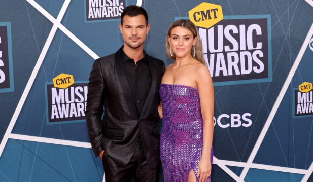 Taylor Lautner Leaves Wife ‘Deceased’ Over Comment About Taylor Swift