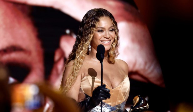 Beyonce Goes Viral After Becoming the Grammys GOAT