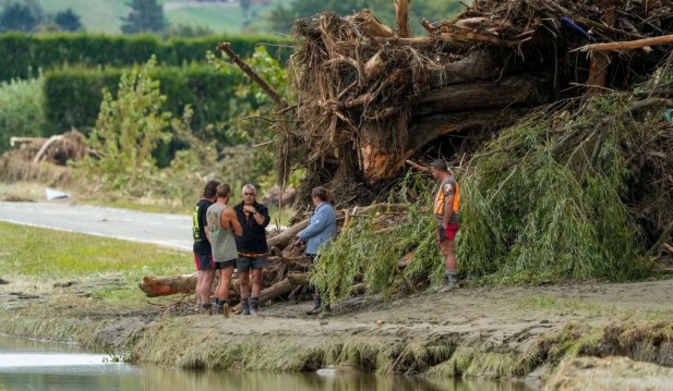 New Zealand: Cyclone Gabrielle Kills 8, Hundreds of Communities Isolated