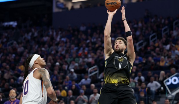 Golden State Warriors: Klay Thompson Makes History By Scoring 33 In The First Half