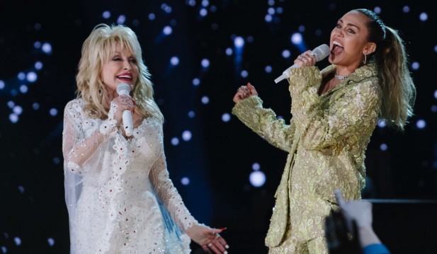 Why Miley Cyrus, Dolly Parton Duet Bannedd by Wisconsin School Concert?