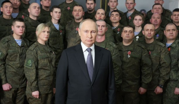 Russia-Ukraine War: Putin Visits Annexed Ukrainian Regions as Moscow Troops' Bombardments Intensify