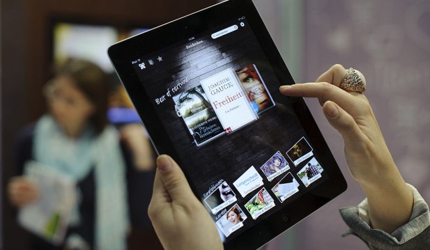 Apple, Google Warn Amazon Over Explicit Images in Kindle App Accessible to Children 