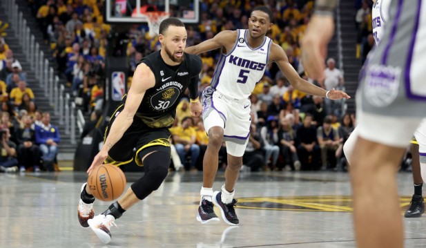 NBA Playoffs: Stephen Curry Shines With 36 Points in Warriors’ Win Over Kings