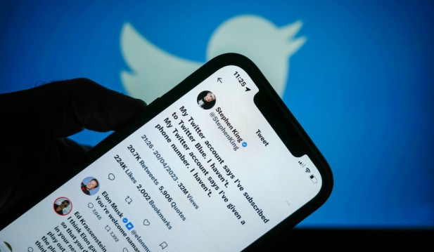 Twitter Blue Checks To Be Given to Dead Celebrities Accounts With Millions of Followers