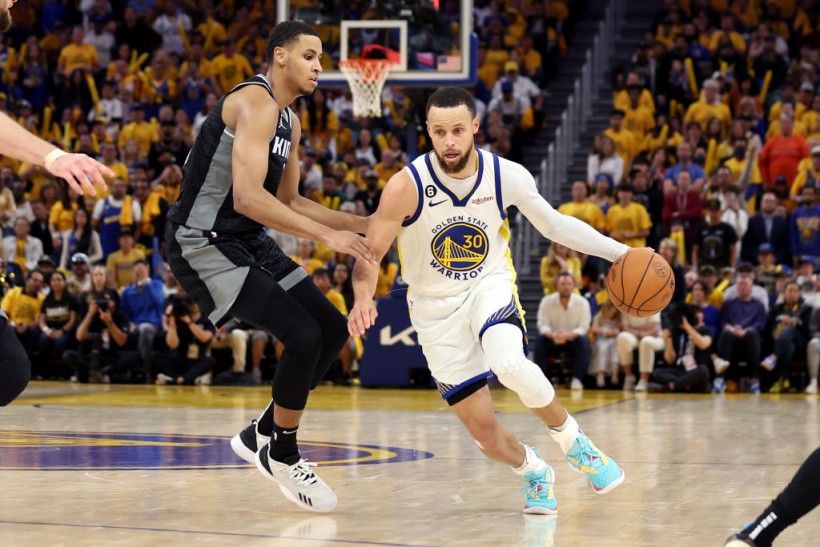 Warriors’ Steph Curry Reacts to His 43 Minute Play in Game 4 Win vs. Kings 