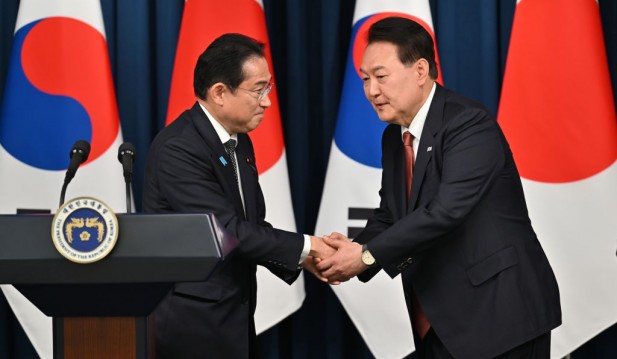 Japan PM Visits Seoul To Bolster Relations Amid North Korea Threat