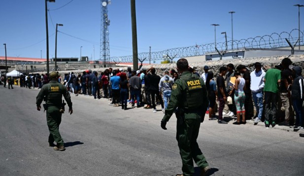 Nearly 150,000 Migrants Amass in US-Mexico Border as Title 42 Nears Expiration