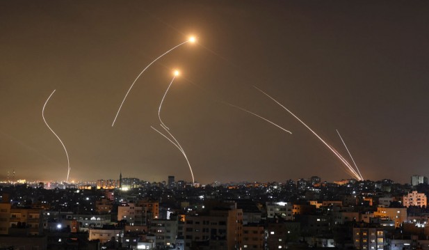 Israel-Gaza Conflict: Israel Kills 2 Islamic Jihad Leaders;  Rocket Strike Kills 1 Near Tel Aviv