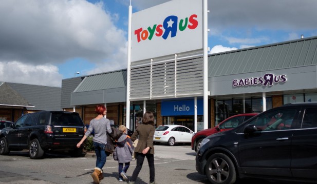 Toys 'R' Us Files For Bankruptcy